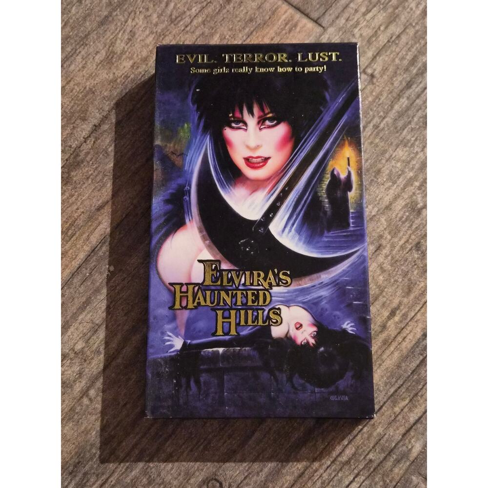 Elvira's Haunted Hills 2001 VHS Comedy/Horror Cassandra Peterson Great Condition
